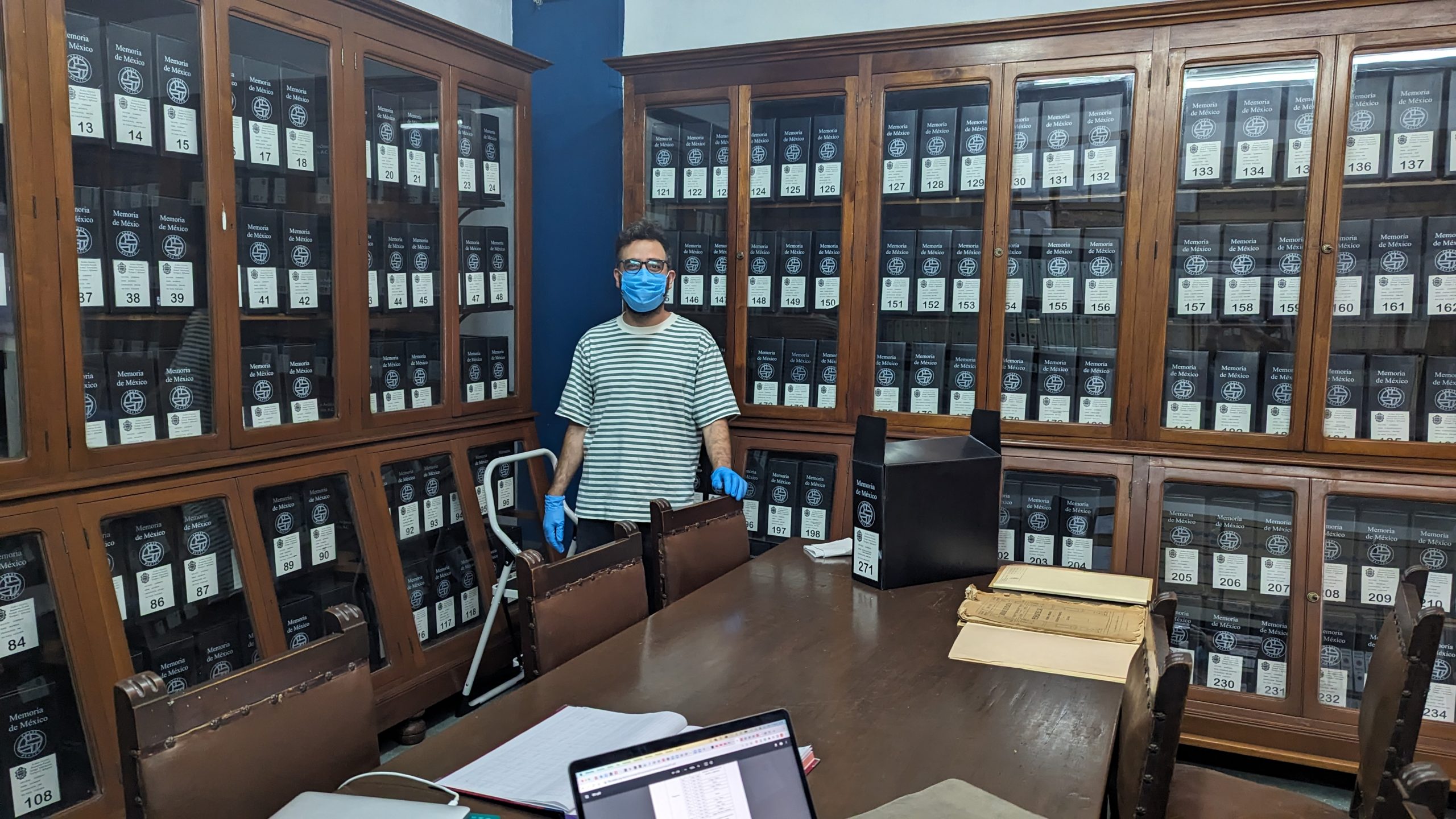 Marino Miranda Noriega in an archive in Mexico, 2023.